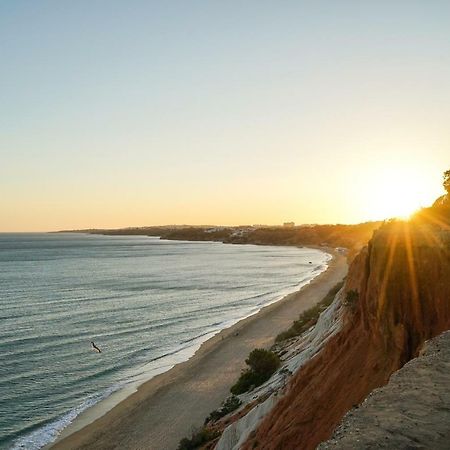 Epic Falesia Apartment By The Portuguese Butler Olhos de Agua  Exterior photo